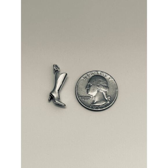 Sterling Silver Oxidized 3D High Heel Boot Charm Necklace - Picture 5 of 7